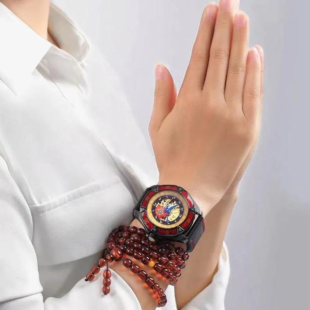 如何正确戴手表，手表应该怎么戴（：手表戴左手还是右手）