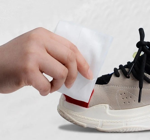 502胶水可以粘鞋子吗（修鞋师傅教你方法）