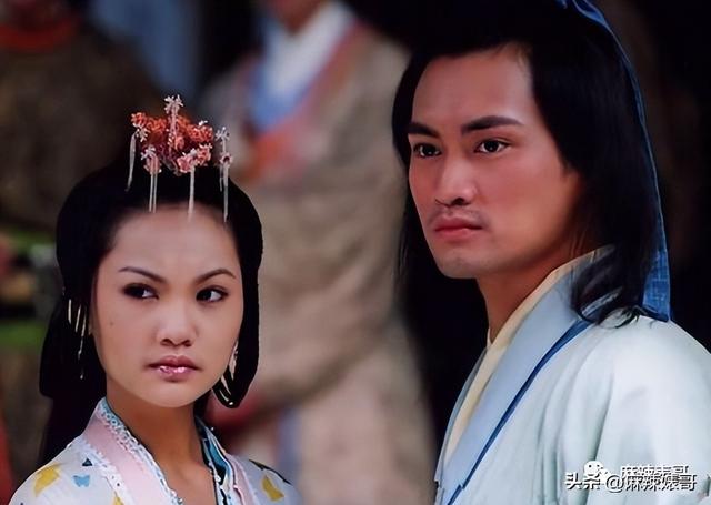 杨幂和胡歌现在关系如何，再回顾下他和薛佳凝、杨幂、江疏影的爱情故事