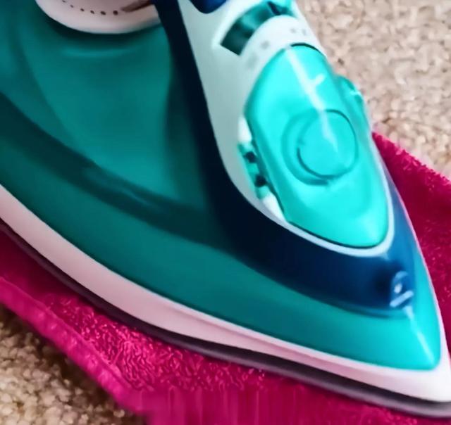 如何熨烫衣服，烫衣服的技巧（分享20个生活小妙招）