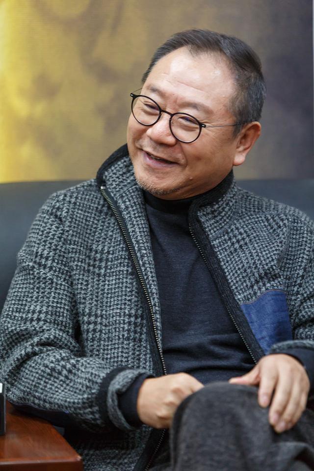 赵本山重病的真实故事，满头白发苍老认不出，健康堪忧