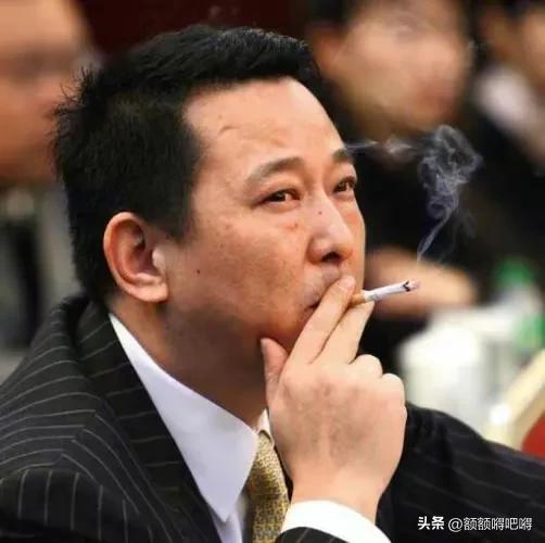 汉龙集团名下企业，身家400亿,染指12位女星,一餐百万的刘汉,死前对妻子大哭