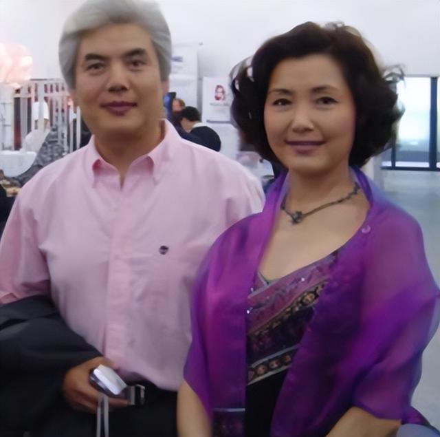 歌手姜黎黎简历，姜黎黎：嫁小3岁汪宝生