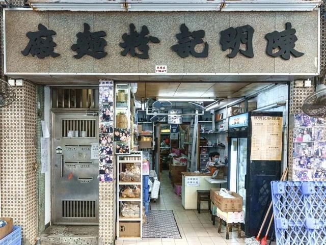 去香港必买的东西，香港购物攻略必买清单（通关1星期，都跑香港买什么了）