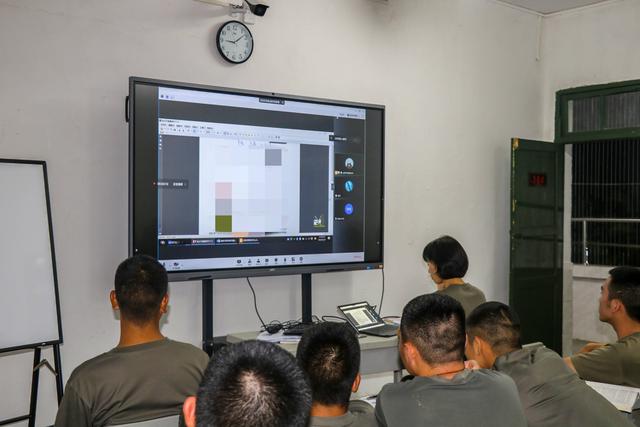 一个营有多少人，一个加强营有多少人（一个营里17人考上军校）