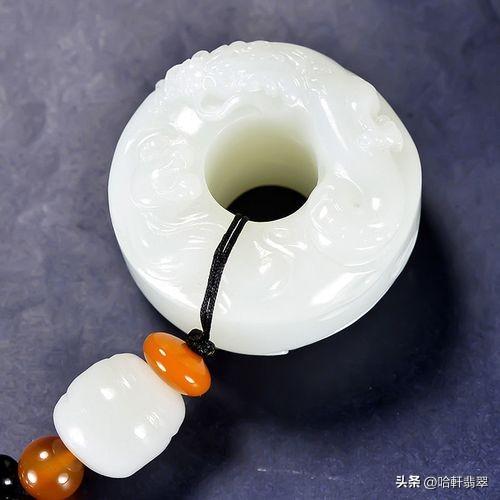 玉和翡翠有什么区别，玉和翡翠有什么区别带在身上（没搞明白翡翠和玉的区别）