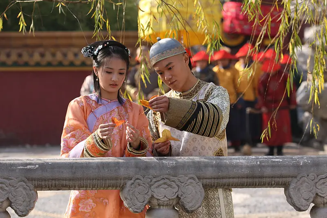 唐艺昕甄嬛传演的谁，唐艺昕在甄嬛传里演什么角色呢（“蛇蝎女孩”异军突起）