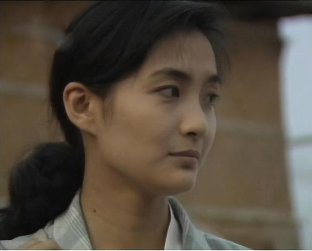 著名演员李婷，去世10年后，前夫带女儿再婚，弟弟的做法让人心寒