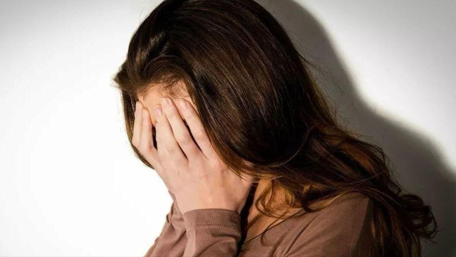 经常感觉胸闷气短是怎么回事，时常感到胸闷气短是怎么回事（或是肺功能下降导致的）