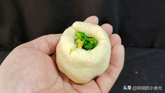 土豆包子馅怎么做好吃，土豆丝馅蒸包的做法（减肥者的“福音”）