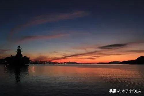 白玫瑰的花语是什么，白玫瑰花语是什么（我足以与你相配）