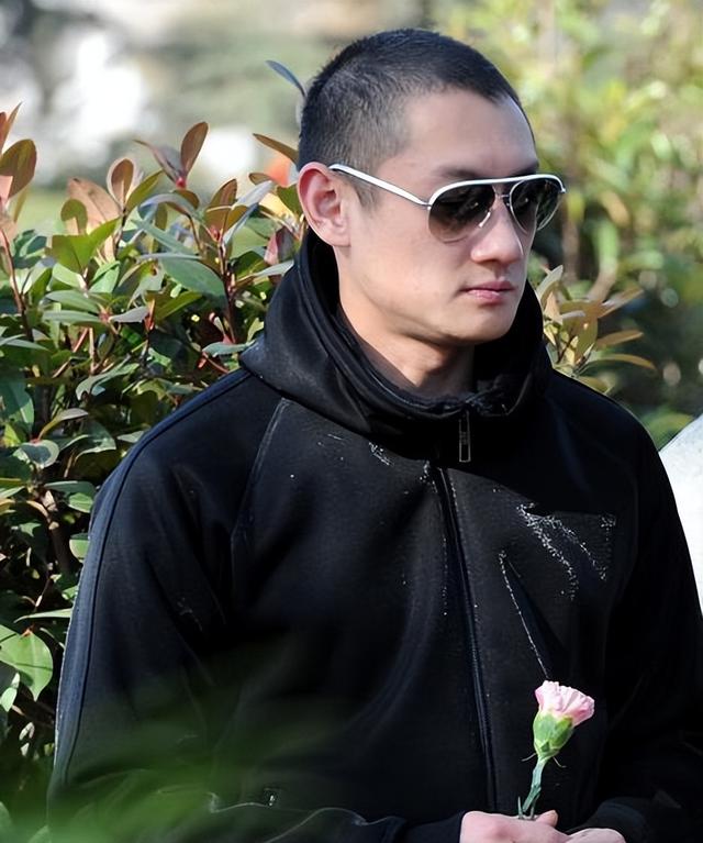 现在的汪雨，汪雨的老婆是干什么的（看到汪雨现在的样子）