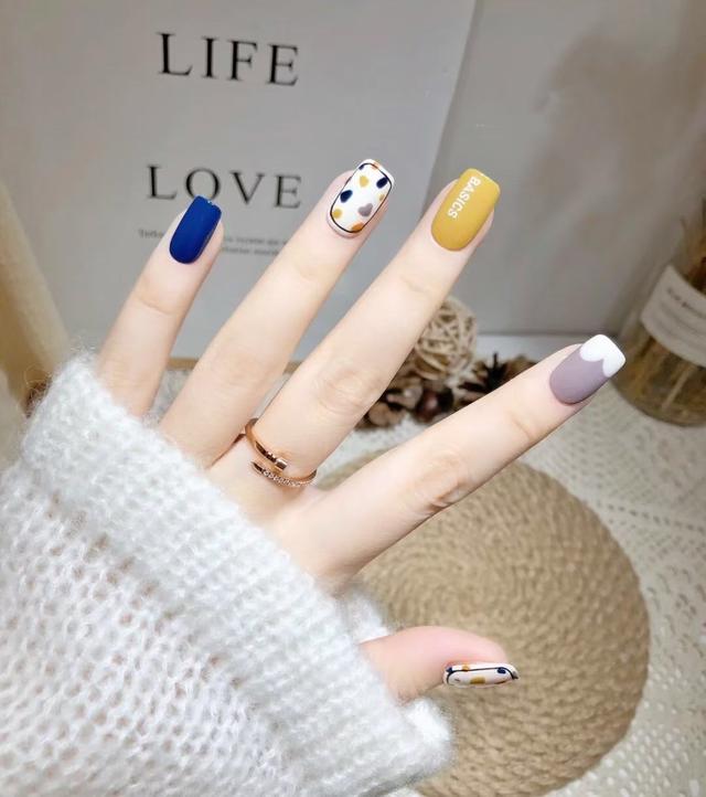 涂指甲油的小妙招，怎么涂好指甲油小窍门（指甲油怎么涂不容易掉）
