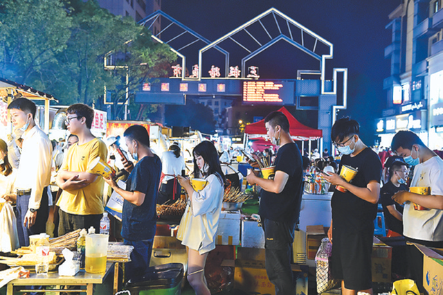 绿豆糕加盟店赚钱吗，绿豆糕加盟技术（一碗卤肥肠引出的挣钱新势力）