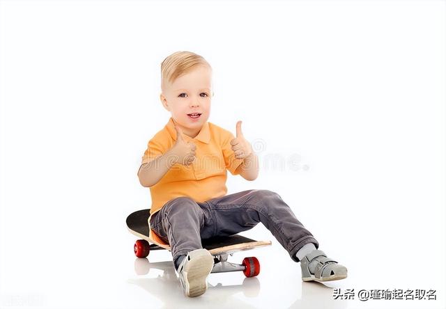 瑄什么意思解释，瑄字笔画笔顺（有着书卷气息的男孩名）