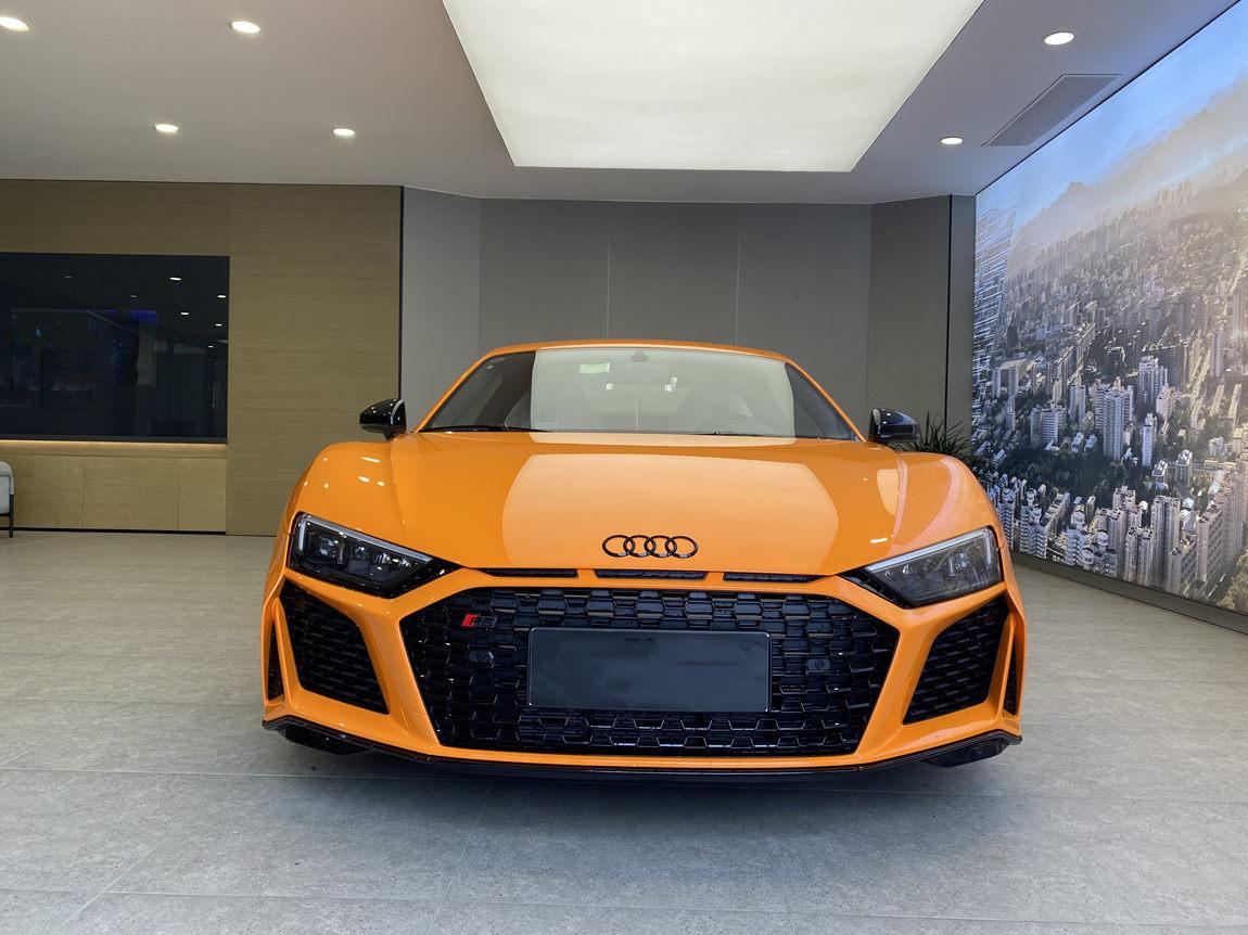 奥迪r852 v10(性能媲美小牛,落地不到300万)