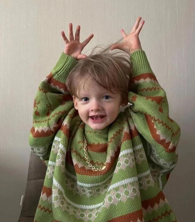 可爱欧美小孩头像微信，可爱欧美小孩头像（鲨鱼齿的宝宝太可爱了）