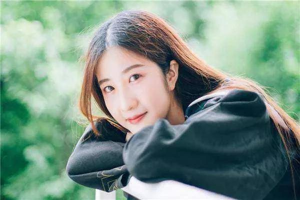 女孩子喜欢什么，女孩子最喜欢的几样东西（女生喜欢的，男生，有那几种）