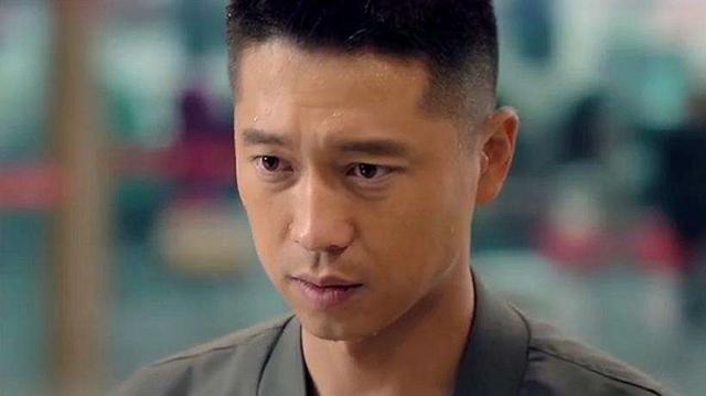 李庚希在哪上大学，李庚希哪个大学毕业的（低情商边程北电第一,李庚希落榜没读大学,艺考后鲜肉小花命运如何）