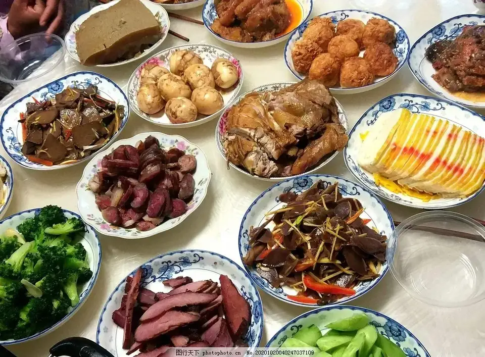 北方人请客时说点几个硬菜，到底什么是硬菜？你眼中的硬菜是什么样子的？