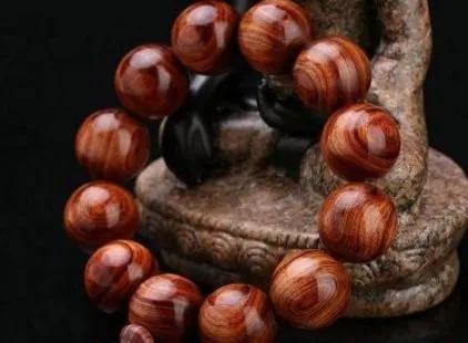 手串正确盘玩方法，手串的正确把玩方法（大家手上带的各种手串该怎么正确的盘玩）