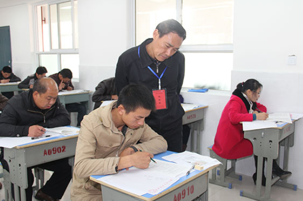 专科考公务员可以考什么职位，专科考公务员需要什么条件（2022乡镇公务员招录）