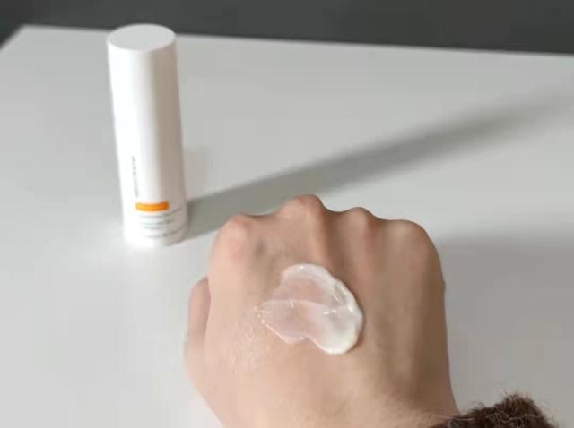 比较好的保湿眼霜排行榜 保湿眼霜哪个牌子好用，比较好的保湿眼霜排行榜（这4款公认好用的眼霜）