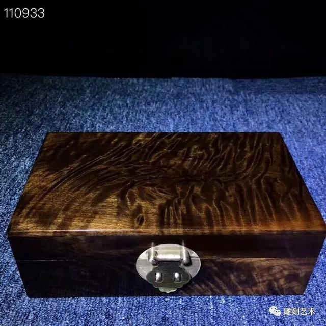 金丝楠阴沉木手串，怎样识别金丝楠阴沉木（让金丝楠阴沉木拥有不可超越的市场价值）