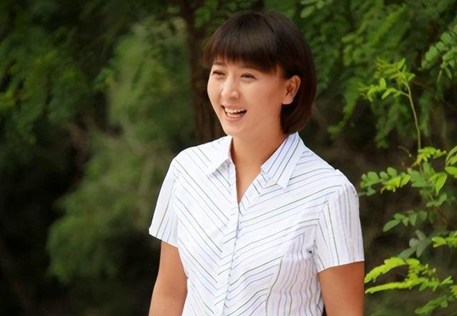 “二人转女王”闫学晶：两段婚姻三个孩子，两任丈夫都是二婚
