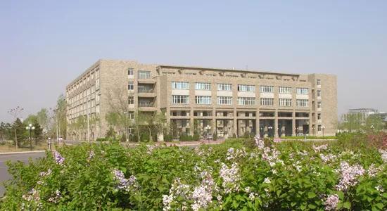 性价比高的二本大学排名，这25所“二本大学”（这两所二本院校背景深厚）