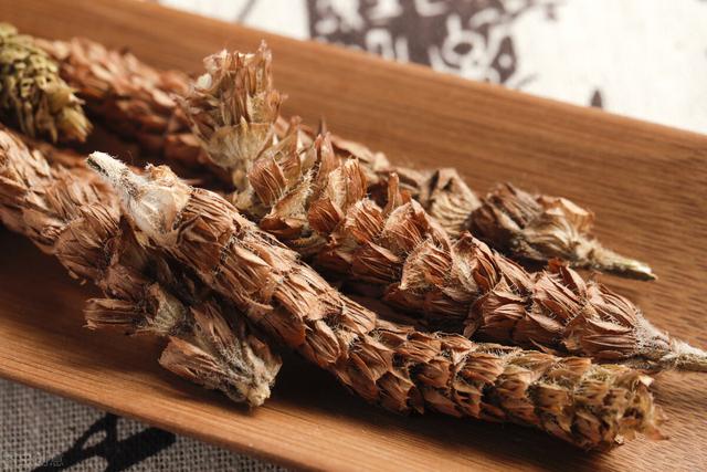 坤草有什么作用，坤草的功效与作用及禁忌的功效与作用（临床常用的两种植物药材）