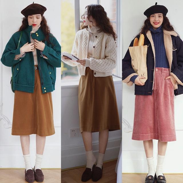 鞋子和袜子怎么搭，袜子鞋怎么穿搭（今年更流行“袜子+鞋子”）