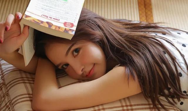 让女朋友感动流泪的话，让女朋友感动流泪的话长篇（女生都很爱听的情话）