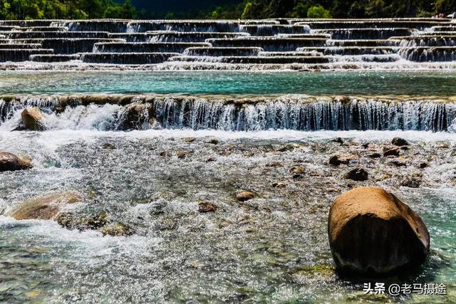 云南旅游景点蓝月谷，云南蓝月山谷（虽没苍山洱海名气大）