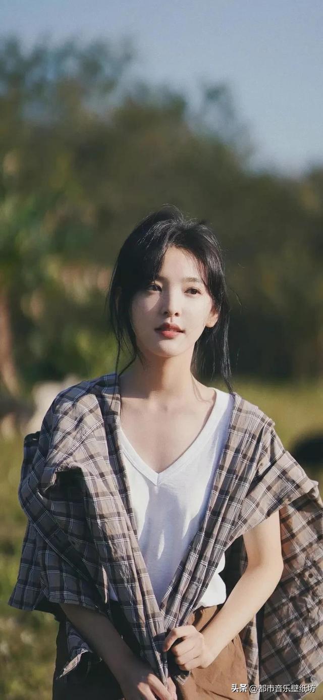 章若楠个人资料，章若楠个人资料体重（章若楠高清性感写真）