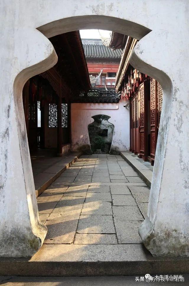 上海豫园门票是多少，上海豫园门票价格（身处上海最繁华闹市的古典园林）