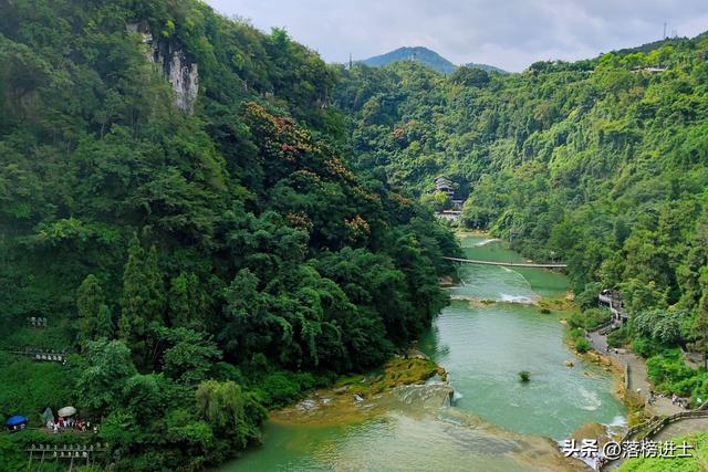 黄果树瀑布在哪里，广东黄果树瀑布在哪里（这处瀑布群被写入教科书）