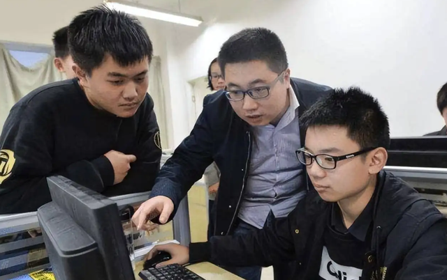 文科好还是理科好，上高中了选文科好还是选理科好（别等毕业之后再懊悔）