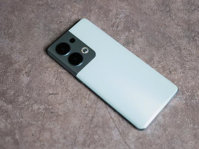 手机内存最大的手机，内存最大的手机是什么手机（这五款手机都有12GB版本）