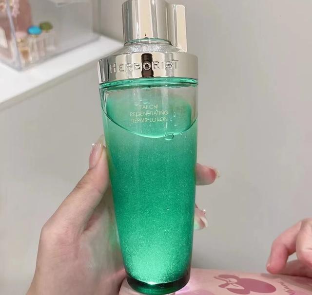 口碑最好十大精华水，精华水排名前十名推荐（这5款高质量“国货精华水”）