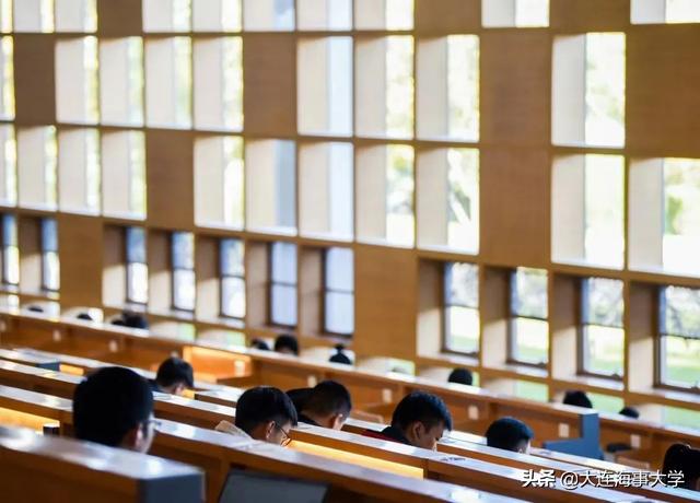 大连海事大学图书馆，大连最豪华的大学图书馆（海大新图书馆来啦）