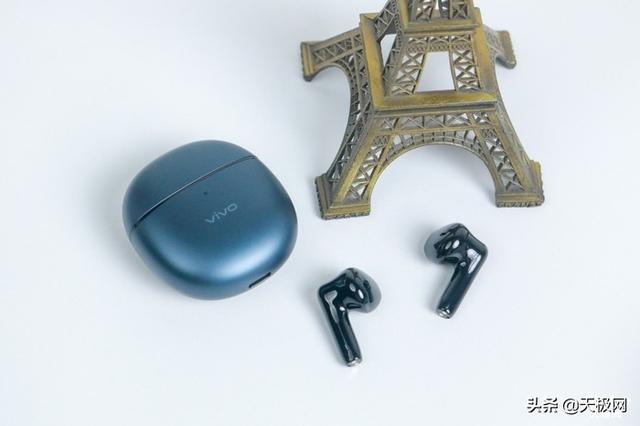 vivo蓝牙耳机怎么连接手机，蓝牙耳机怎么连接vivo手机（Air体验：翻转之间）