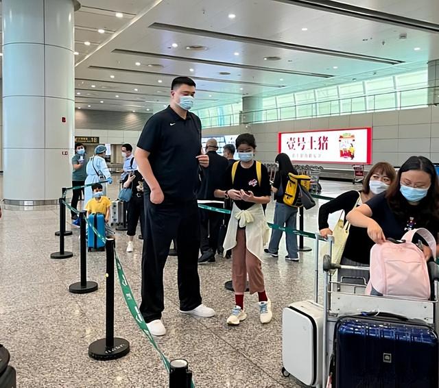 2010年出生的今年几岁，属什么生肖几岁（姚明女儿当前身高揭晓）