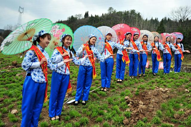 声情并茂下一句怎么说，形容声音美妙动听的成语（让我一生一世）