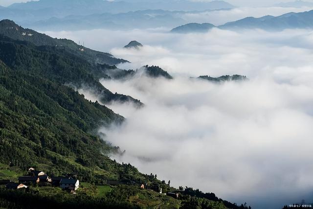 重庆周边旅游景点大全，重庆旅游景点大全排行榜（山、水、林、泉、瀑、峡、洞）