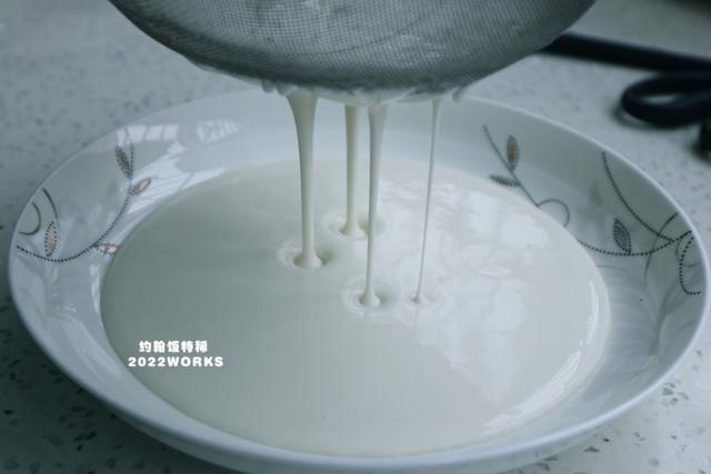 自己做蛋糕怎么做，蛋糕-自己在家做蛋糕（蛋糕店10块钱一个的“雪媚娘”）