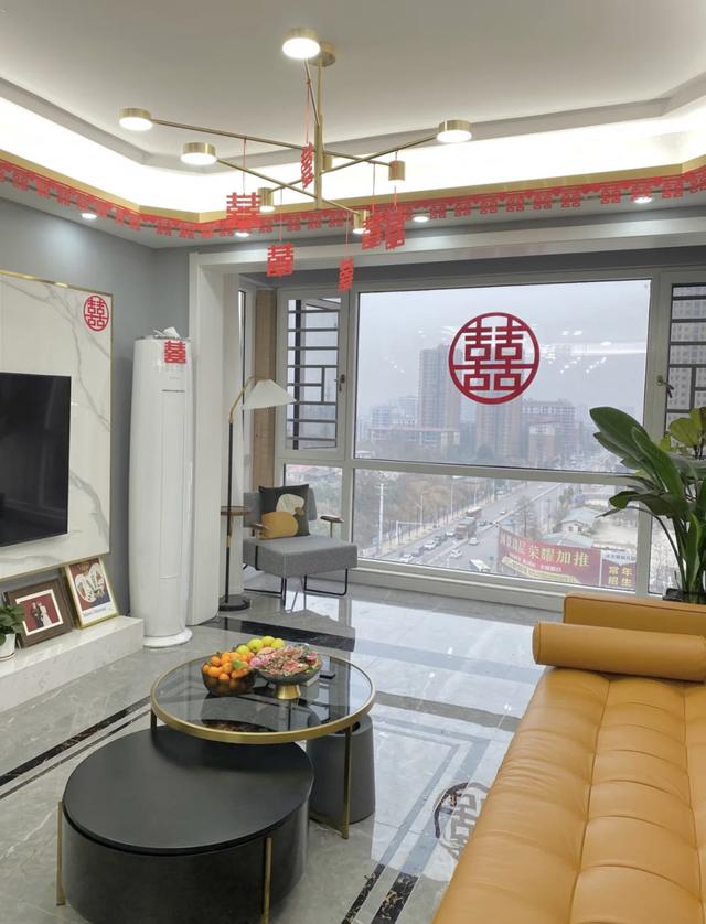 婚房怎么布置既简单又漂亮，婚房布置 简单漂亮（湖南95后小姐姐的婚房火了）