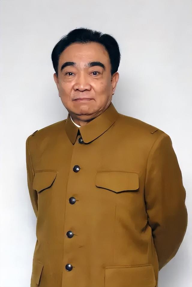 鲍国安宋江，鲍国安宋江图片（“曹操”鲍国安的“消失”）