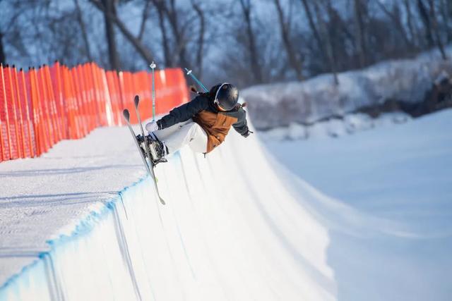 亚布力阳光滑雪场，亚布力阳光度假村滑雪场介绍（哈尔滨这些滑雪场超Nice）