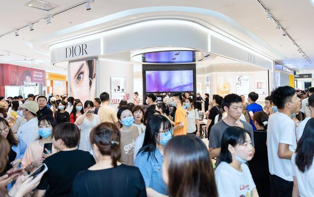 长沙万家丽免税店在哪里，网红长沙城，魅力万家丽